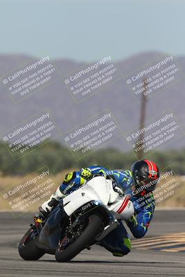 media/Oct-13-2025-Moto Forza (Mon) [[a66d839500]]/2-A Group/Session 3 (Turn 16)/